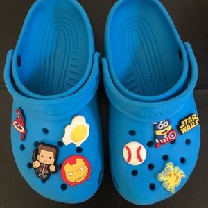 Kiss crocs size 2